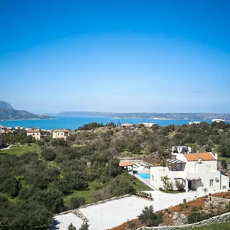 Amaranthus- Private Pool- Jacuzzi- Mini Golf Villa *